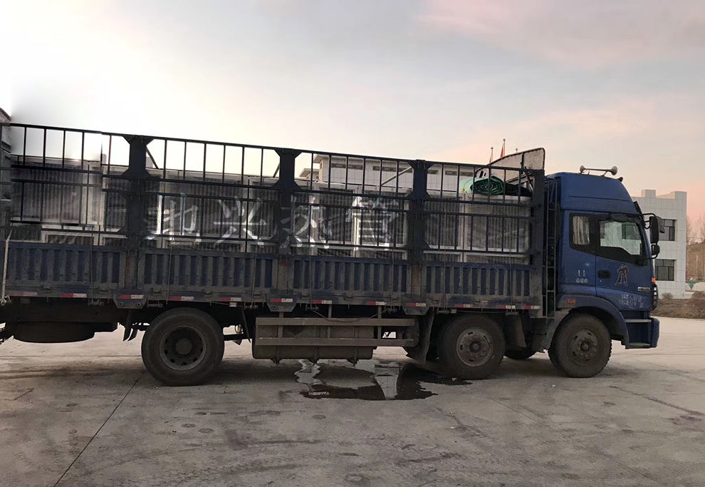 地興熱管換熱器發(fā)貨中.jpg